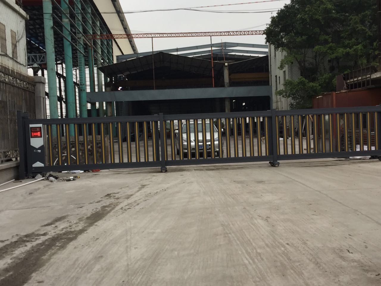 定安定安济南分段平移门